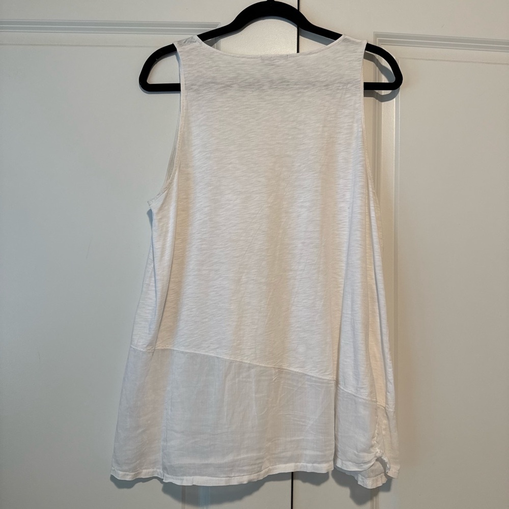 Lilla P Soft Sleeveless White Tank Top Sz Large - Picture 7 of 8